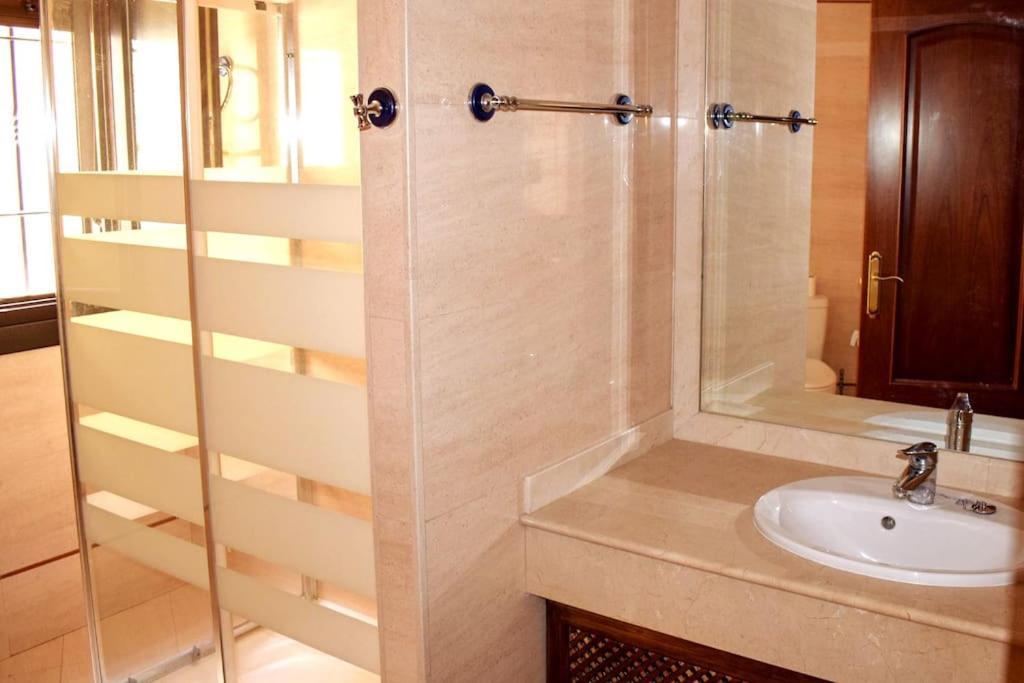 Jdc1K - Beautiful Apartment In City Centre Севилья Экстерьер фото